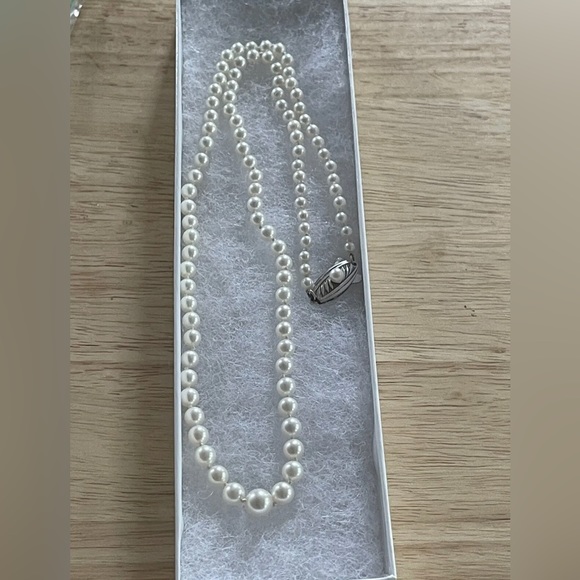 Vintage Mikimoto Pearls w/ Silver Clasp - Picture 2 of 5